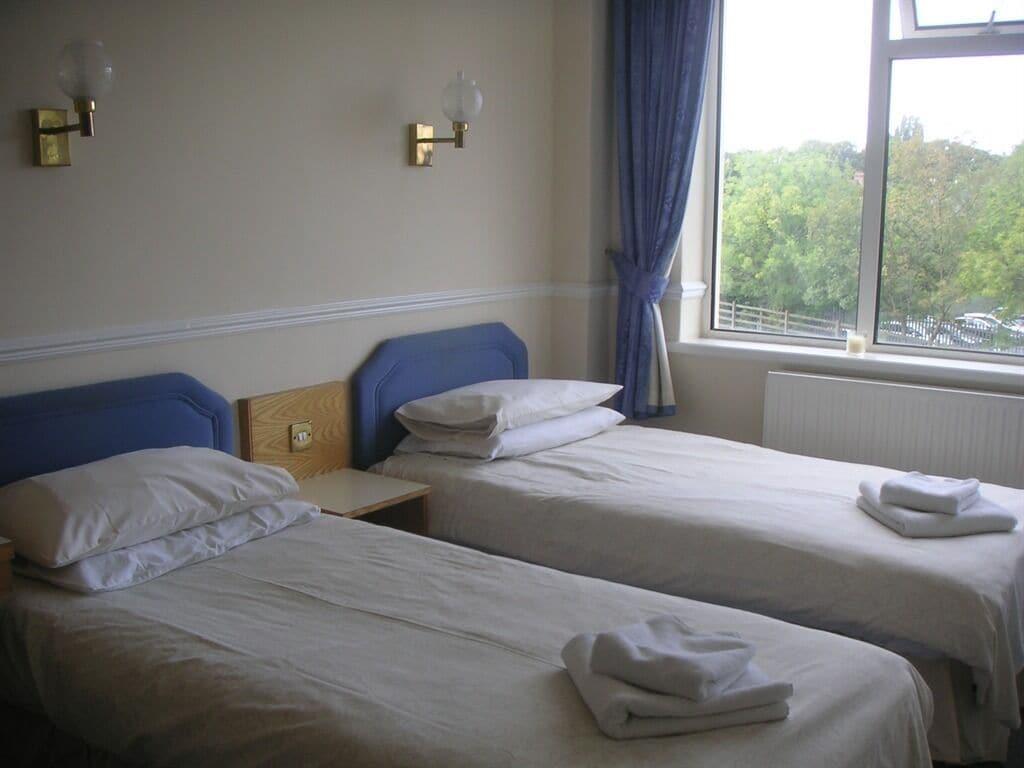 Hotel The Bridge