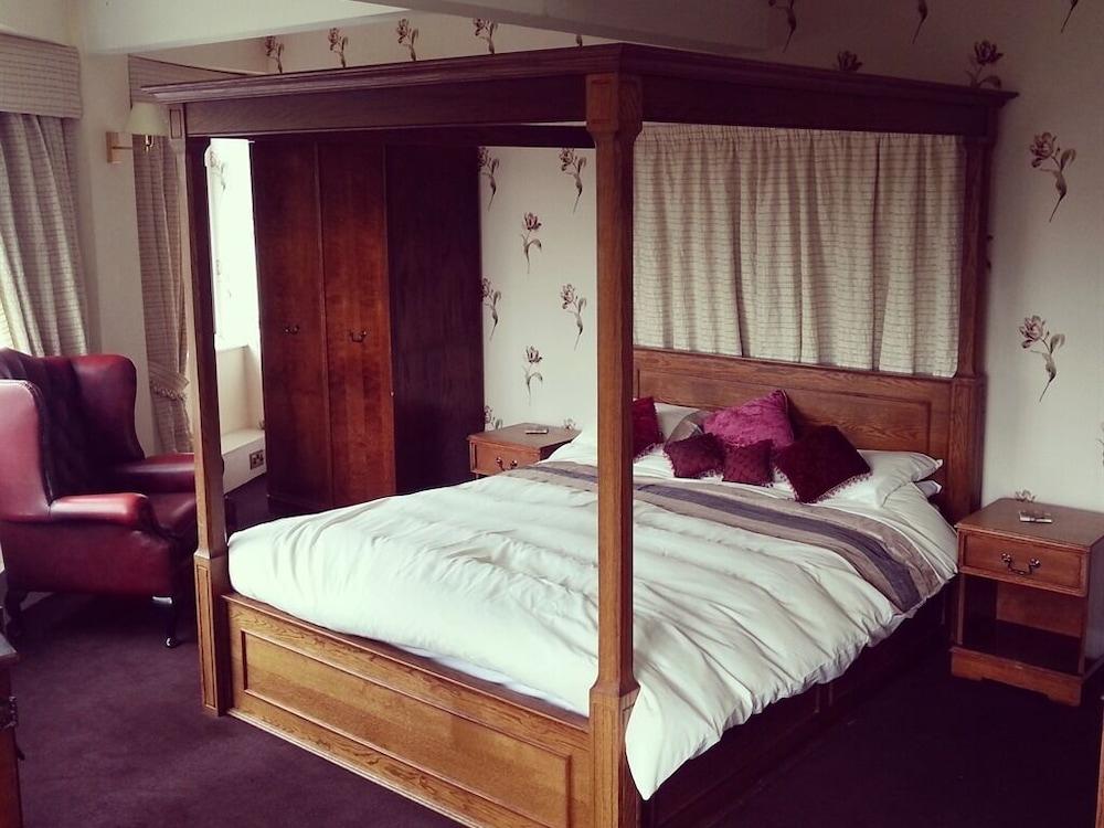 The Bridge Hotel 3*